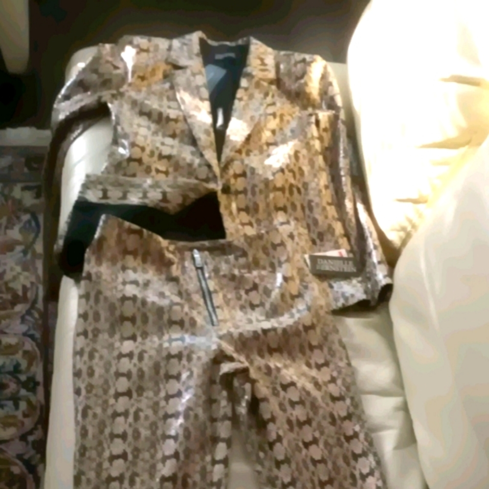 SNAKE SKIN PANTSUIT